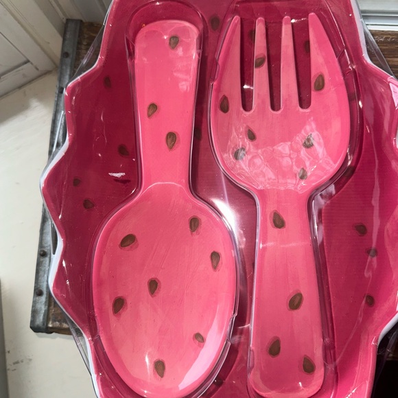 Watermelon-Themed Serving Bowl Set with Utensils ~ NWT - Picture 4 of 10